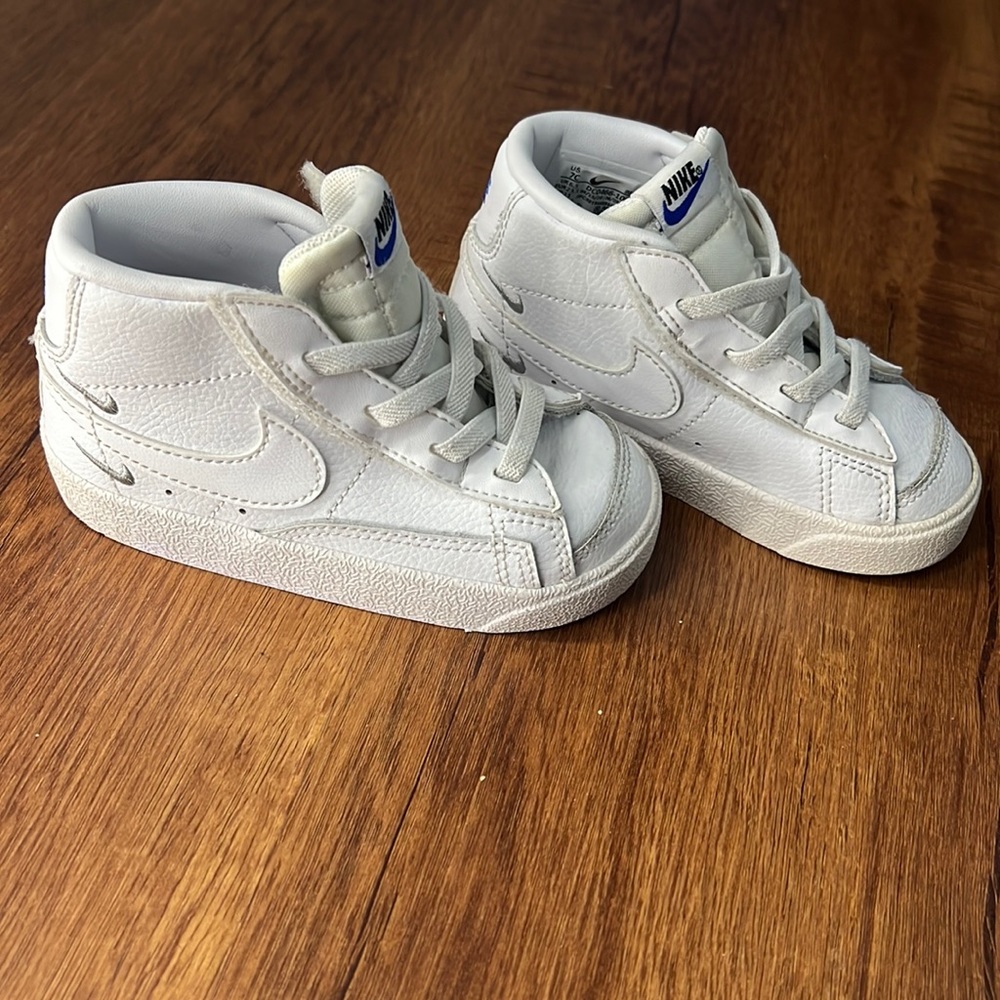 Nike blazers size 7c